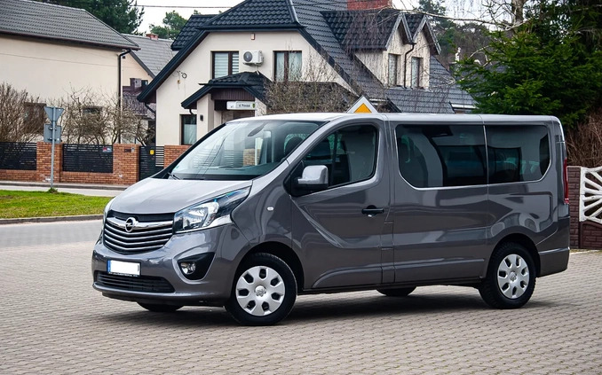 Opel Vivaro cena 66990 przebieg: 236000, rok produkcji 2018 z Korfantów małe 781